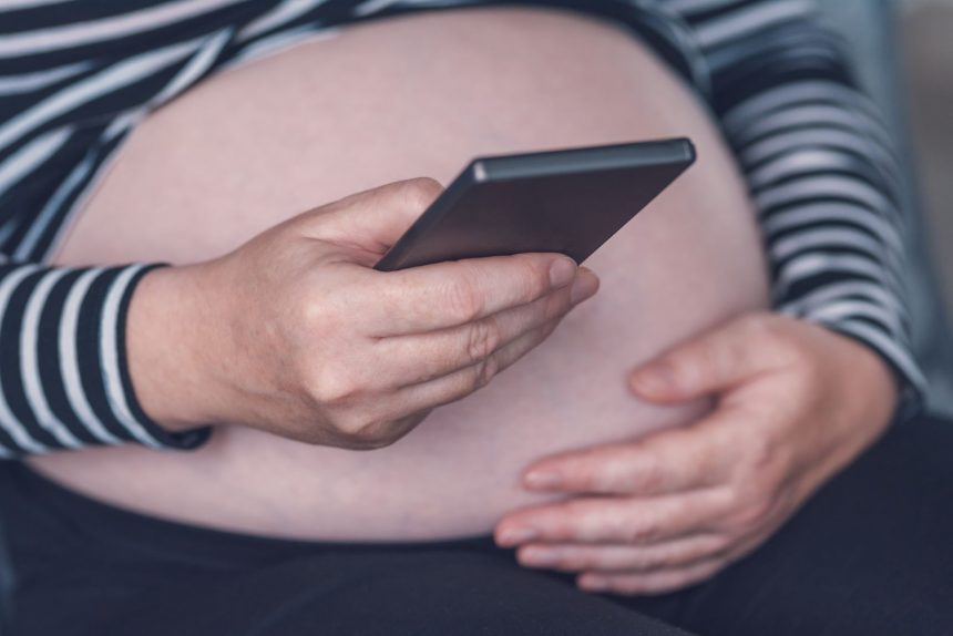 Application grossesse : comment vérifier un aliment avec La Fraise