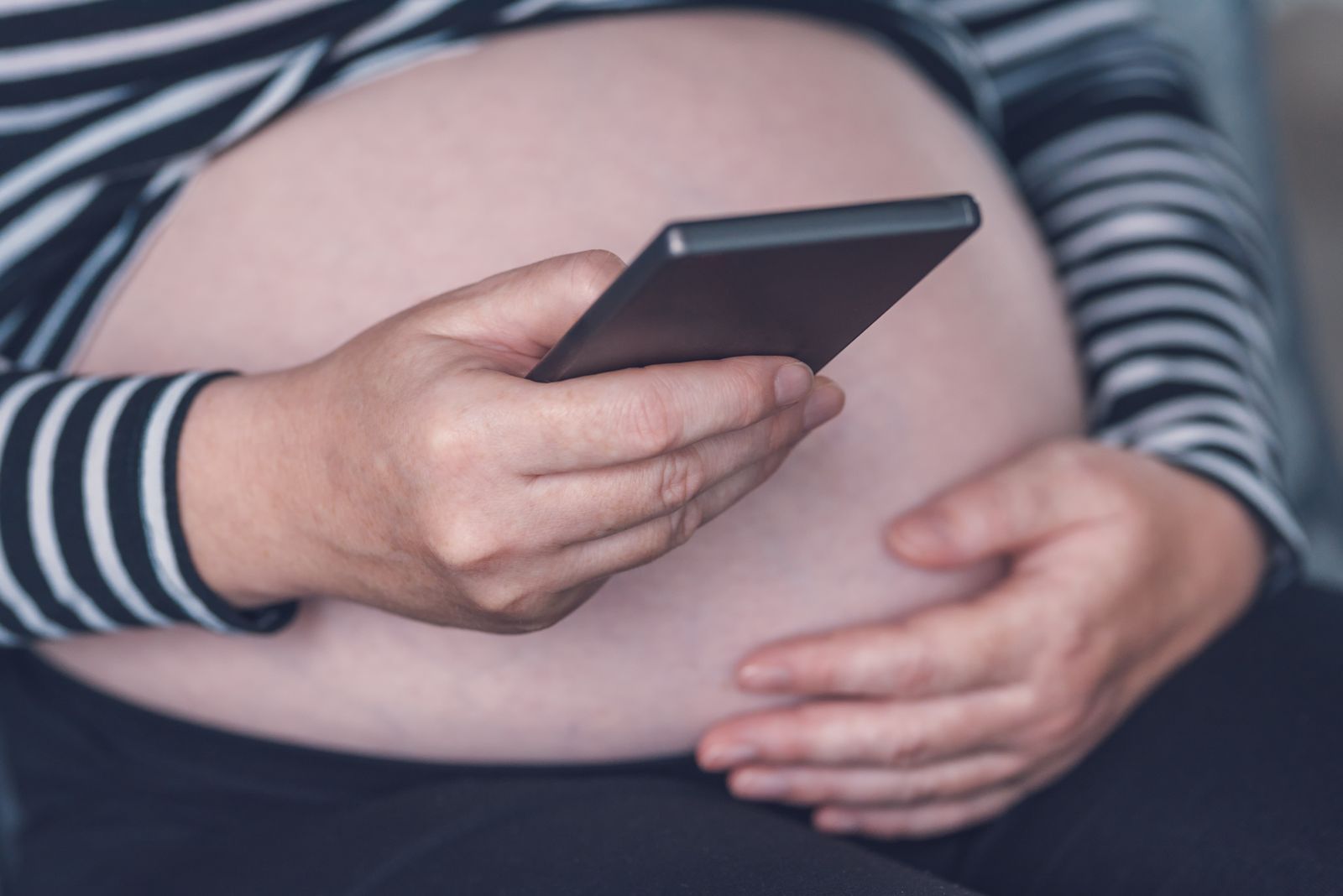 Application grossesse : comment vérifier un aliment avec La Fraise