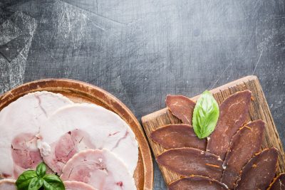 Charcuterie cuite enceinte : bacon, mortadelle, cervelas, knacki… 🥓