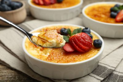 Crème brûlée, panna cotta et crème pâtissière enceinte : quelles précautions ?